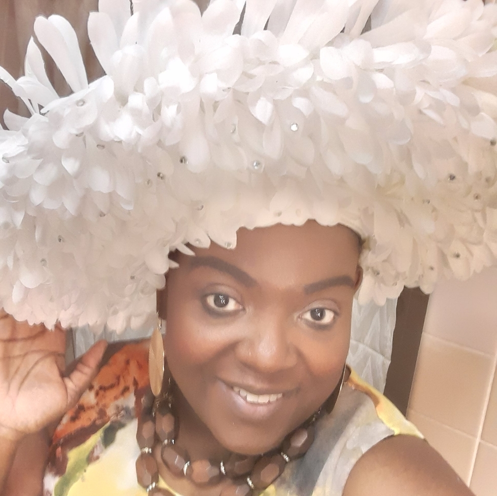 Vintage white hat